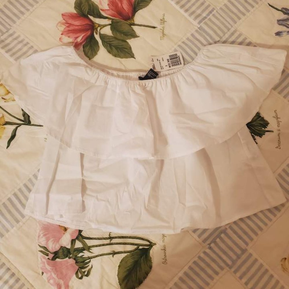Forever 21 Korea White Ruffle Crop Top